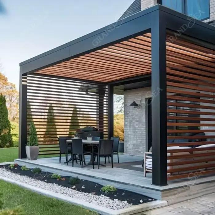 Pergola bioclimatique en aluminium avec persiennes motorisées et porte coulissante en verre pour extérieur occasions spéciales jardin refuge tranquillité