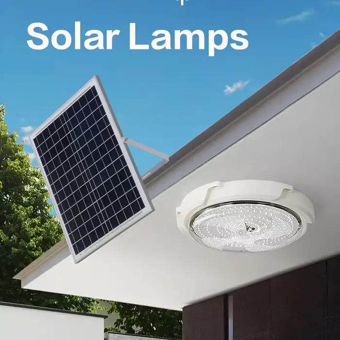 Lampes solaires intérieur maison haut plafond