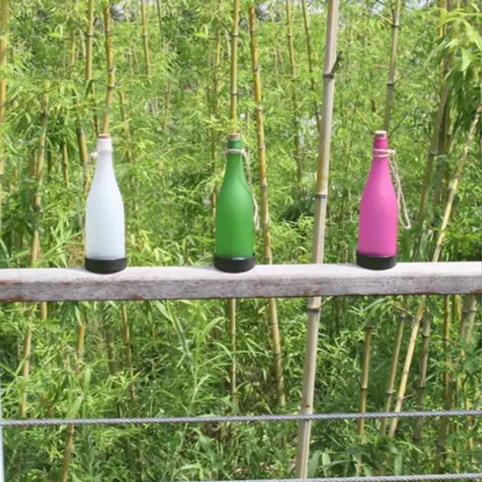 Lampe solaire suspendue en forme de bouteille de vin