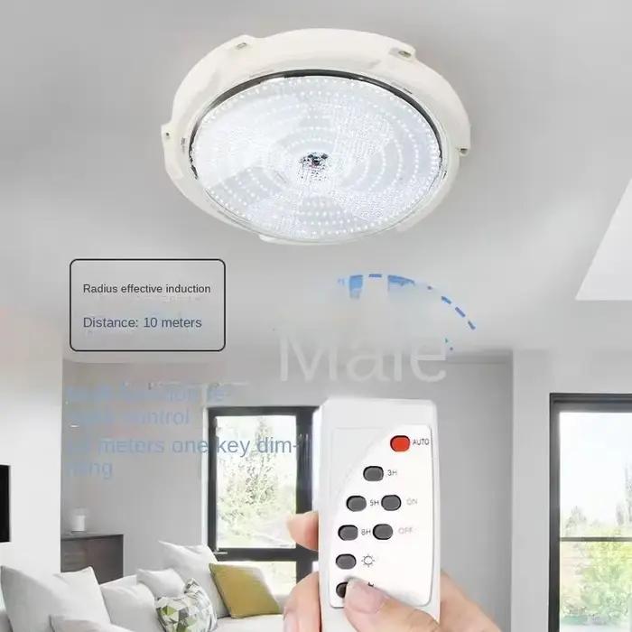 Lampes solaires intérieur maison haut plafond