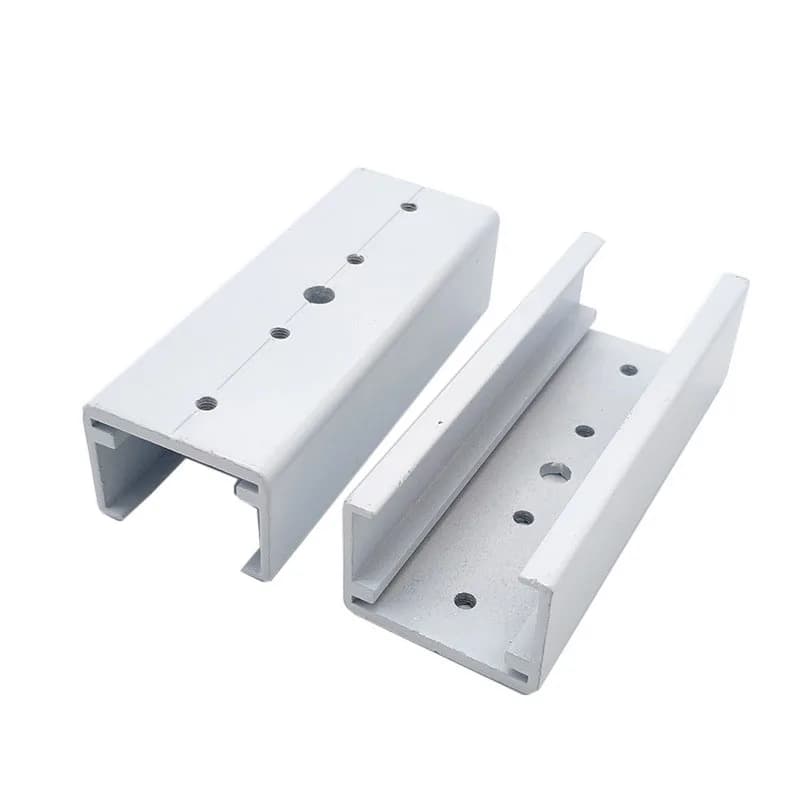 Connecteur d'accessoires pour rideaux électriques