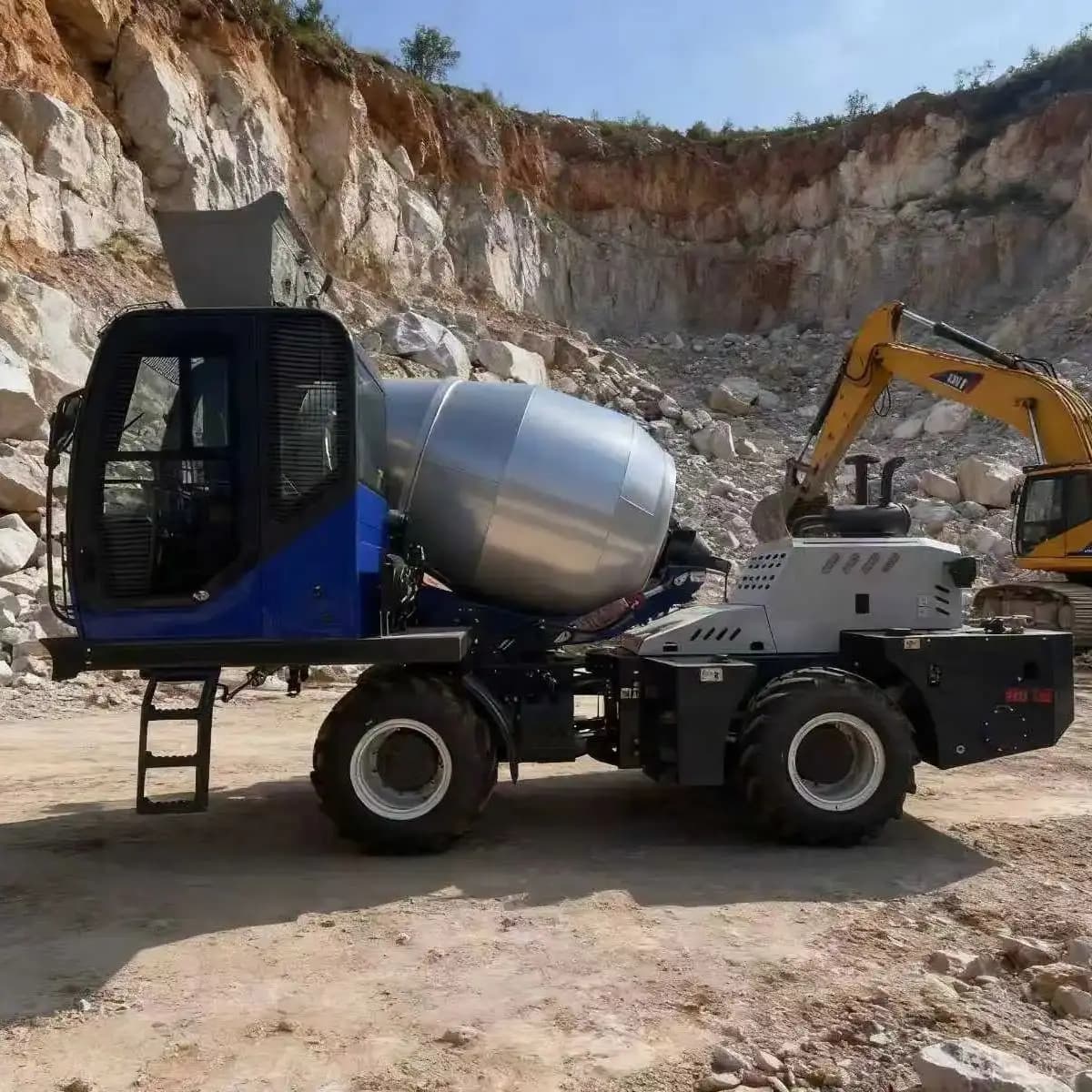Micro bétonnière mobile bétonnière auto-installante camion mitigeur béton auto-installant