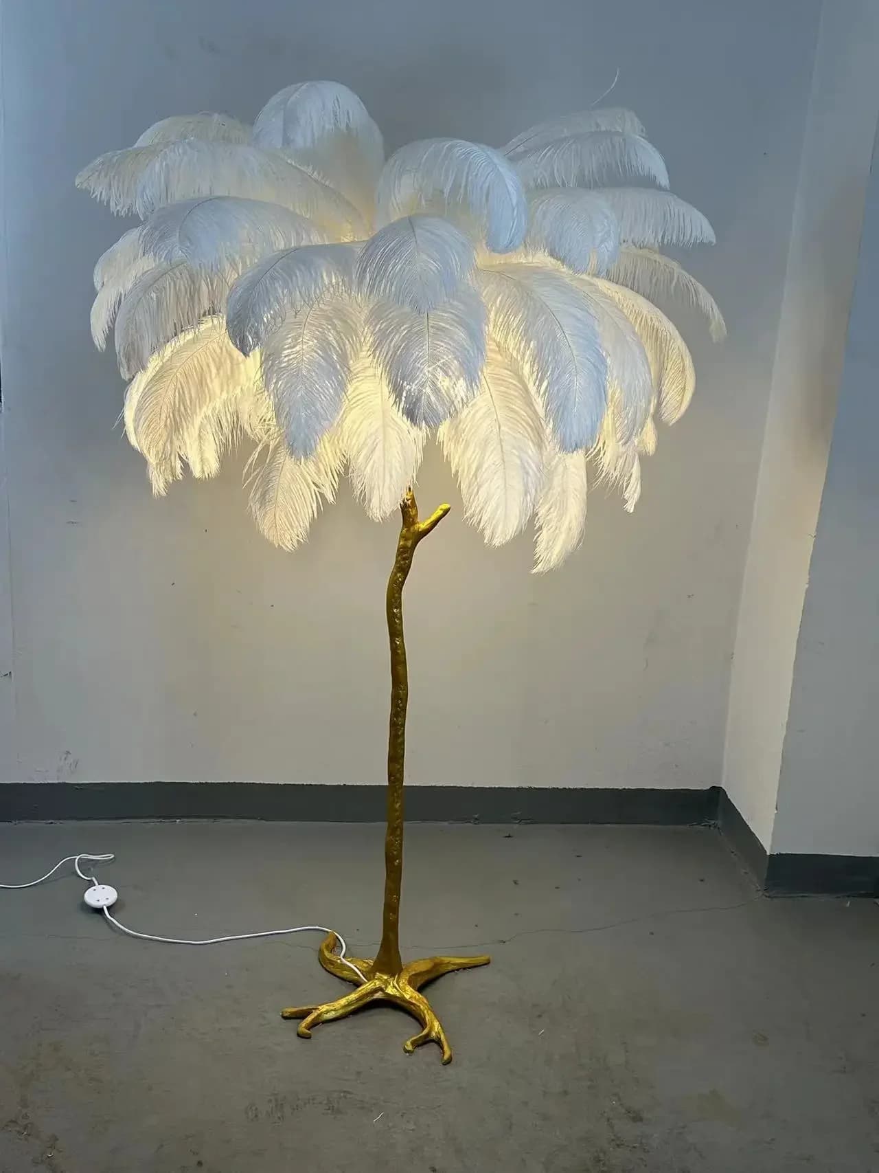 Lampadaire de luxe nordique en plumes d'autruche, luminaire sur pied pour salon, chambre à coucher, 