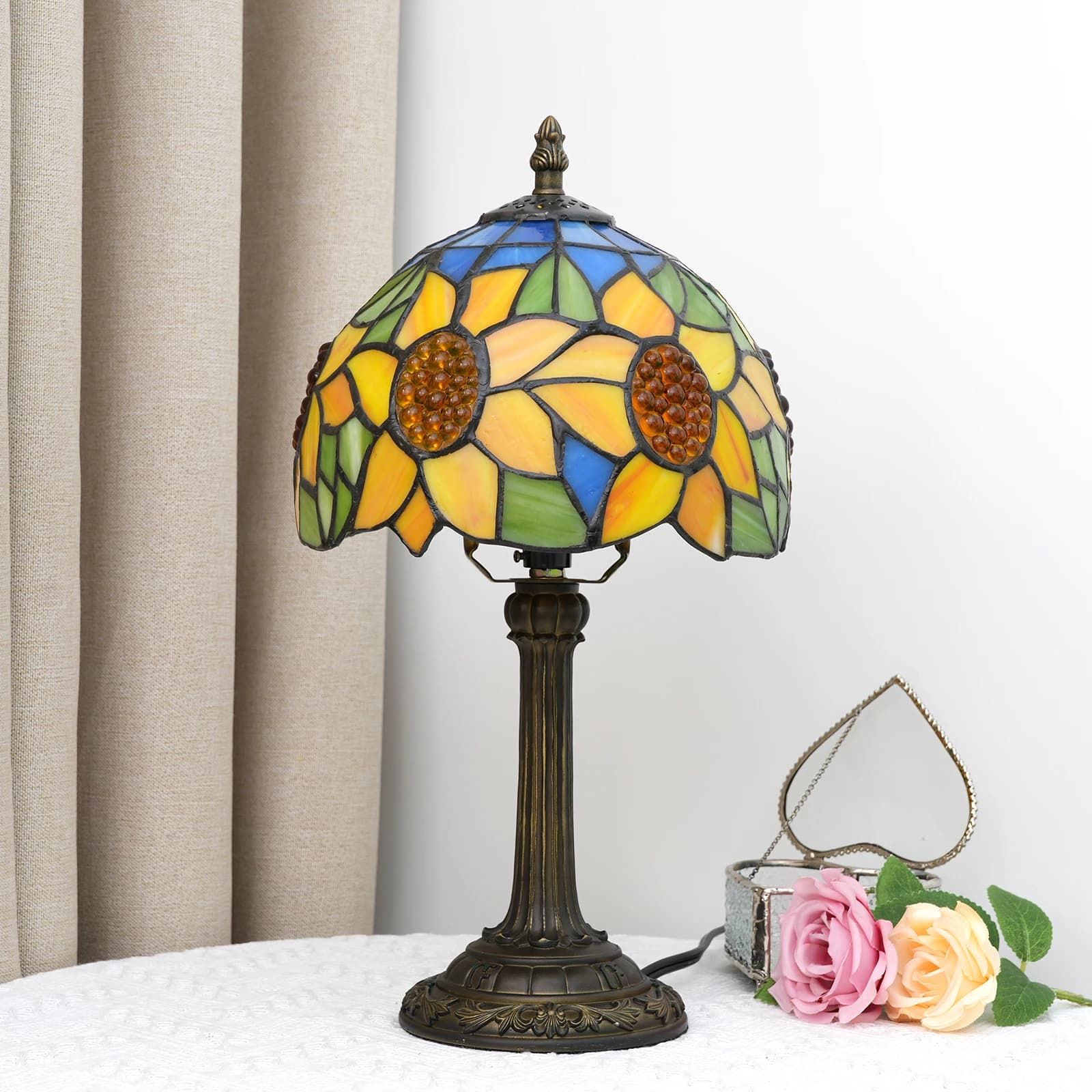 Lampe en verre teinté de 8 pouces avec abat-jour en verre teinté bleu tournesol, style Tiffany, lamp