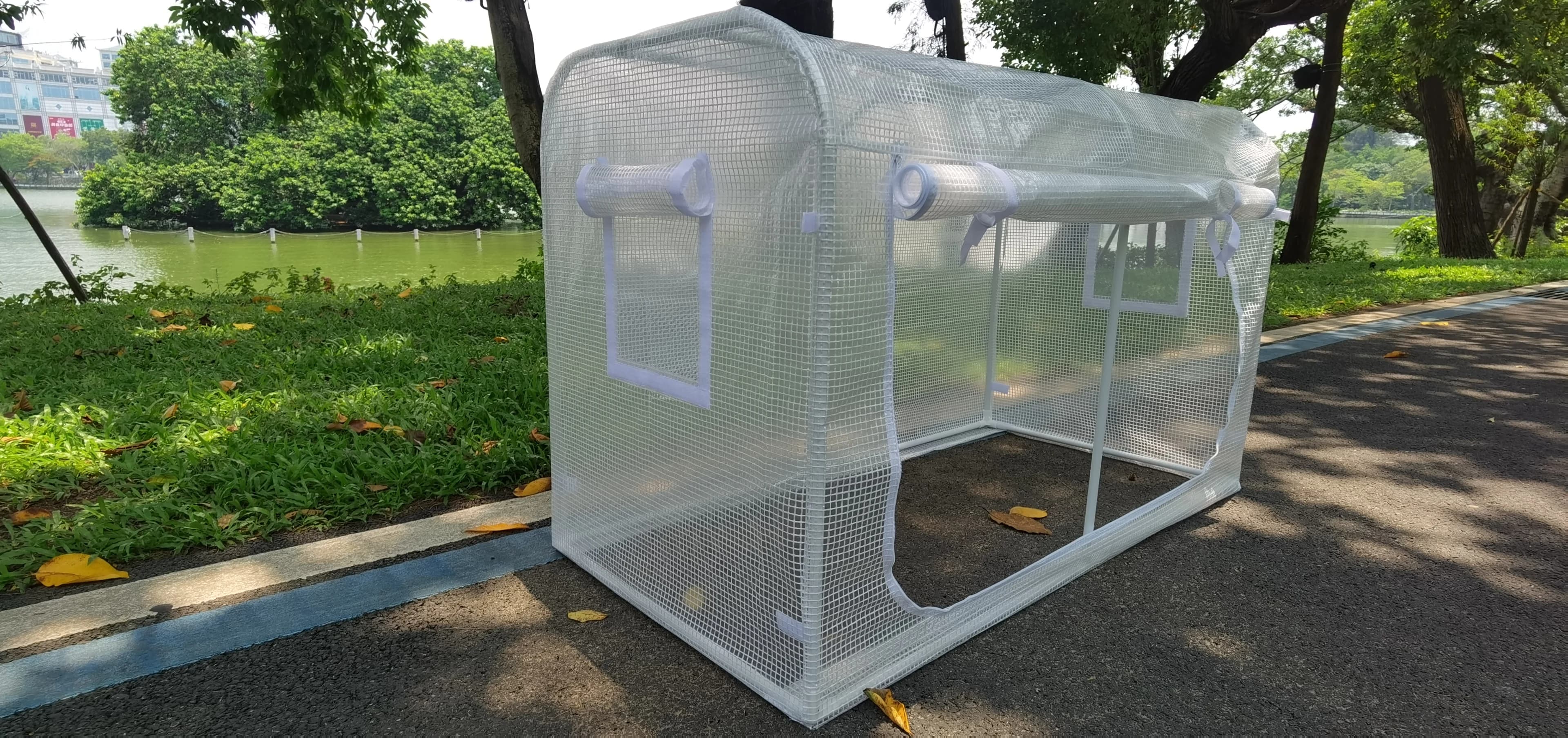 Serre moyenne-petite portative extérieure avec couvercle PE/PVC durable, porte à fermeture éclair en