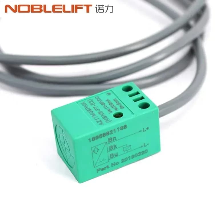 Capteur de proximité pour chariot élévateur électrique - Accessoire de fin de course N5-F7-E2/AZ17M0