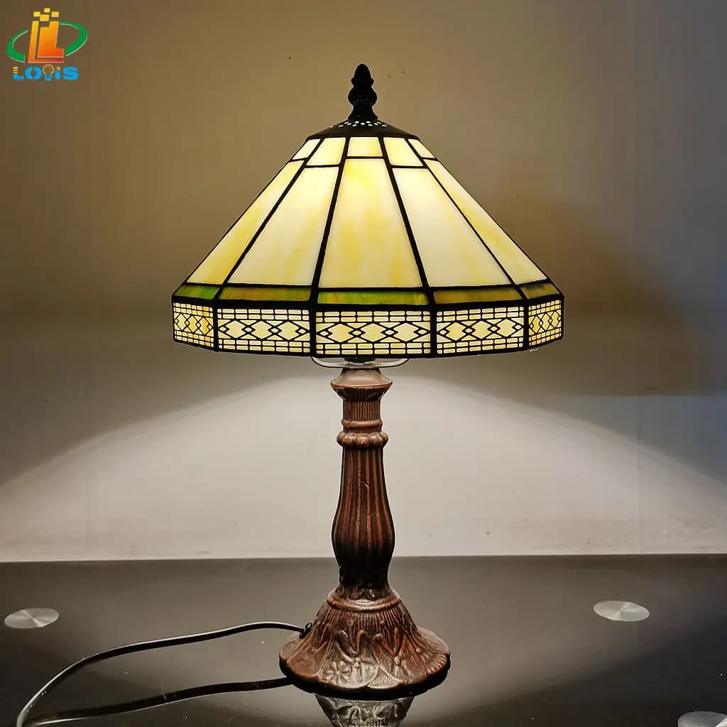 Petite lampe de Table géométrique européenne minimaliste de 22CM, Style Tiffany, décoration de salon