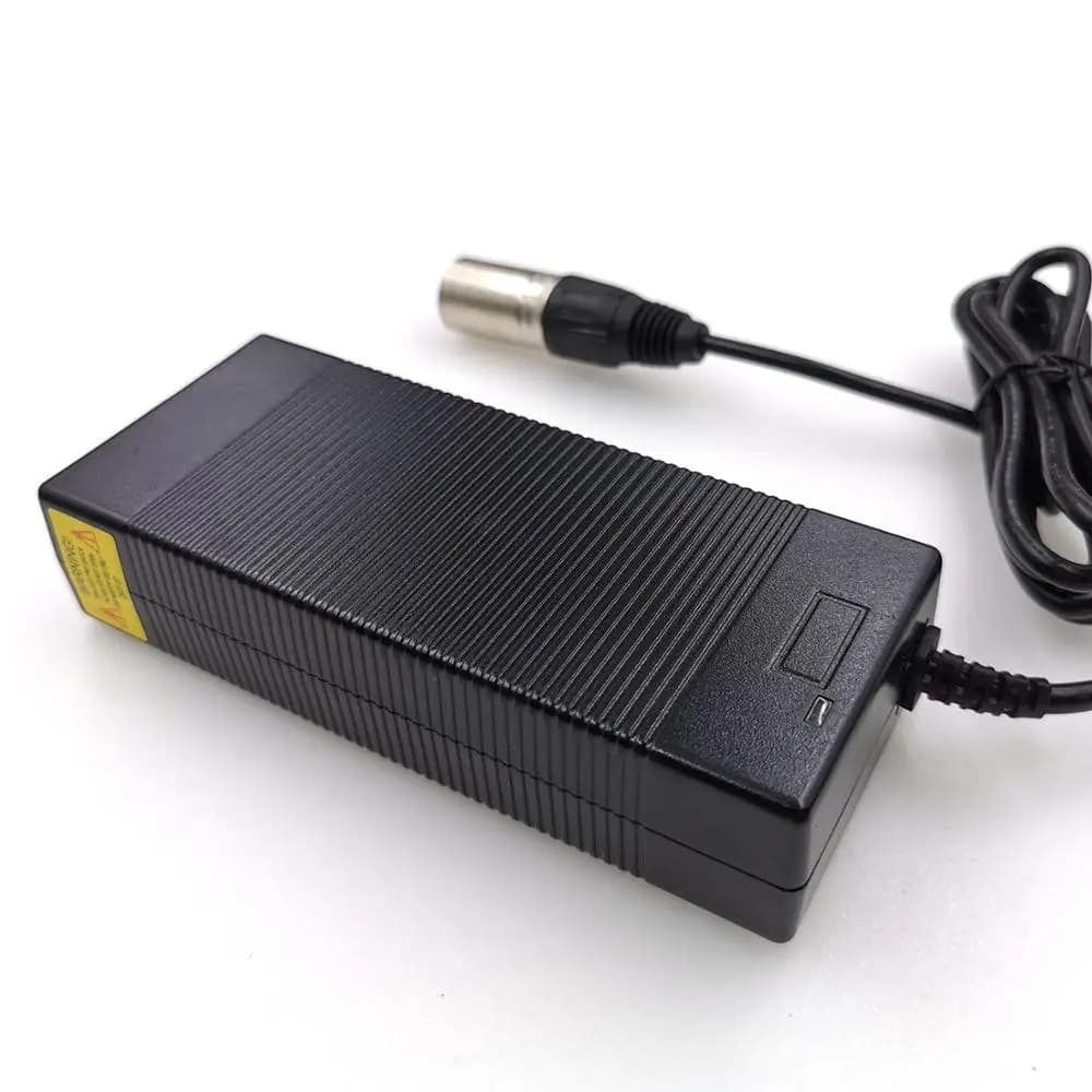 Chargeur de batterie au lithium pour vélo électrique 42V 2A, pour batterie au lithium 36V avec prise/connecteur XLR 4 broches