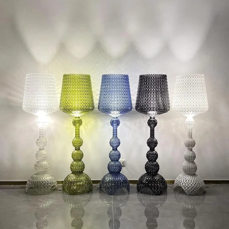 Lampadaire de salon Kartell italien, design artistique, ornement ajouré tendance, style Ins pour chambre à coucher