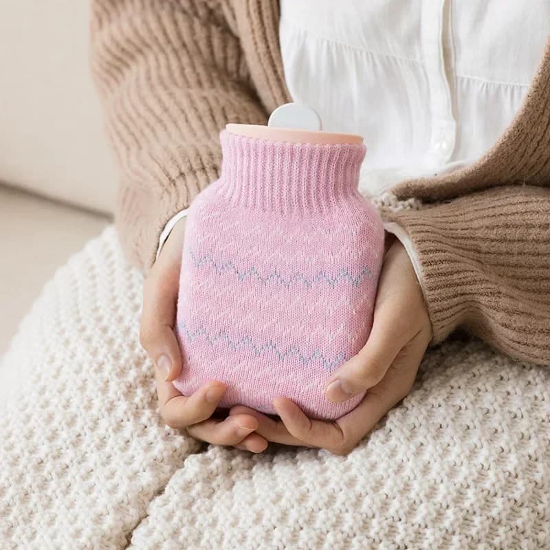 Bouteille d'eau chaude de 320 ml, mini chauffe-mains mignon d'hiver, bouteille d'eau chaude en peluche en caoutchouc épaissi portable, pour réchauffer les pieds au lit