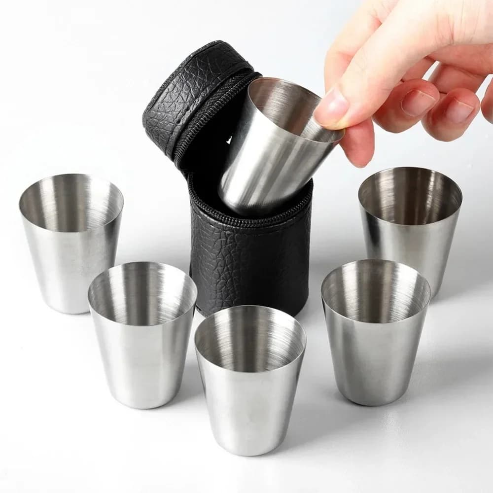 Ensemble de 4 tasses à whisky miniatures en acier inoxydable, pratiques pour l'extérieur et les voyages, cadeaux personnalisés pour la cuisine et la salle à manger