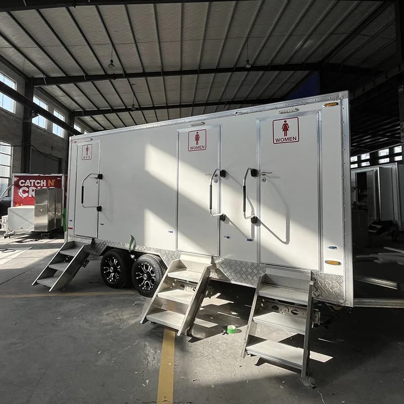 Toilettes mobiles personnalisées