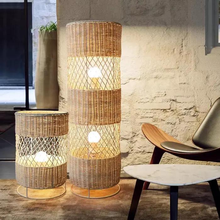 Lampadaire en rotin japonais rétro tissé à la main, pour salon, chambre à coucher, canapé, bureau, hôtel, lampe de Table en rotin faite à la main