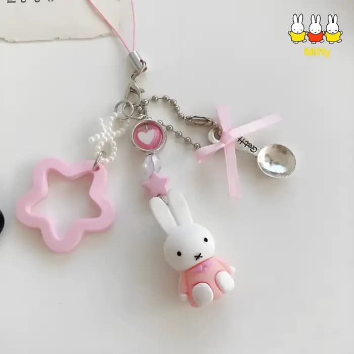 Porte-clés Miffy dessin animé Kawaii, petit lapin, rétro, créatif, sac Y2K, Style Punk, accessoire étoile, cadeau pour fille