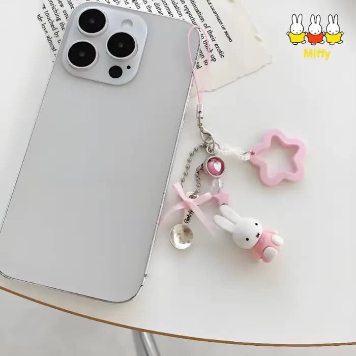 Porte-clés Miffy dessin animé Kawaii, petit lapin, rétro, créatif, sac Y2K, Style Punk, accessoire étoile, cadeau pour fille