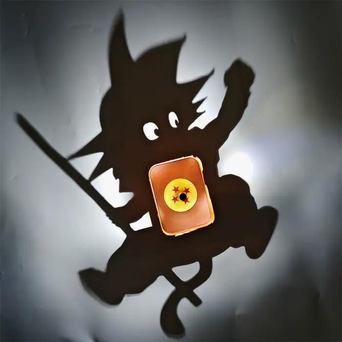 Lampe Murale Projecteur d'Ombre One Piece Roronoa Zoro Luffy Goku 2026 – Jouet Lumineux Créatif, Accessoire Anime, Cadeau de Collection