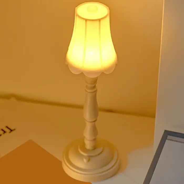 Veilleuse LED Vintage-lampe de Table de Style européen pour dortoir chambre chevet créatif ambiance décorative Figurine cadeau
