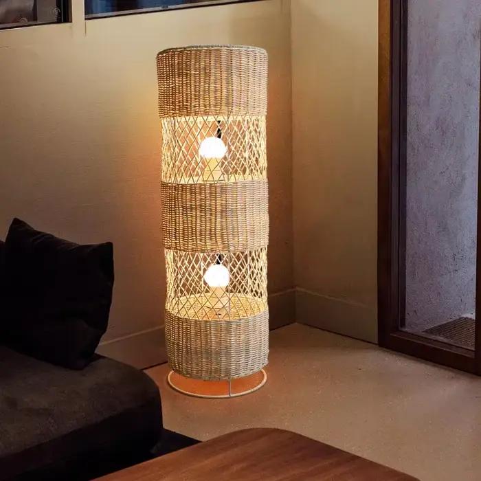Lampadaire en rotin japonais rétro tissé à la main, pour salon, chambre à coucher, canapé, bureau, hôtel, lampe de Table en rotin faite à la main