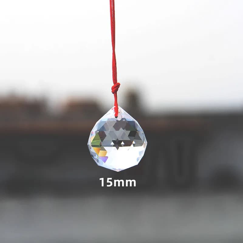 Attrape-Soleil en Clip à Facettes Lisse, Lampe à Brins Rouges, Prismes à Boules Fengshui pour la Mai