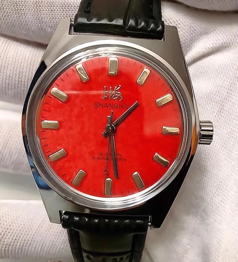 Vieille montre Shanghai 7120 mécanique manuelle 19 diamant montre véritable mouvement rétro commémoratif nostalgique plaque de couleur 9.9 nouveau